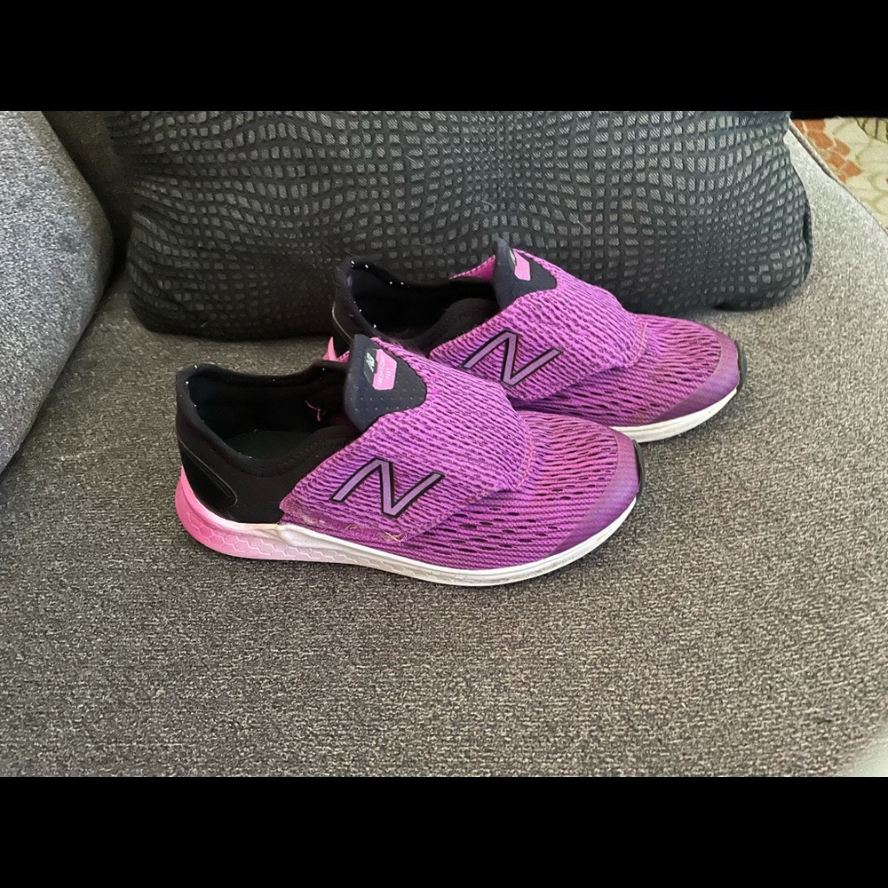 New Balance kids running shoe size 2